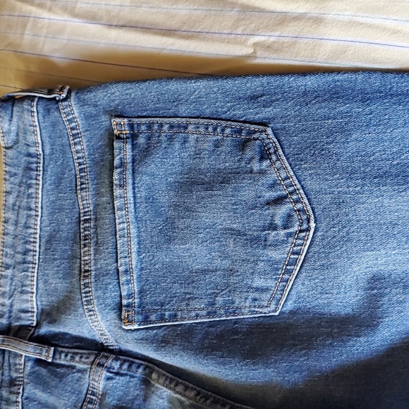 Old Navy Tall Jeans - Picture 12 of 15